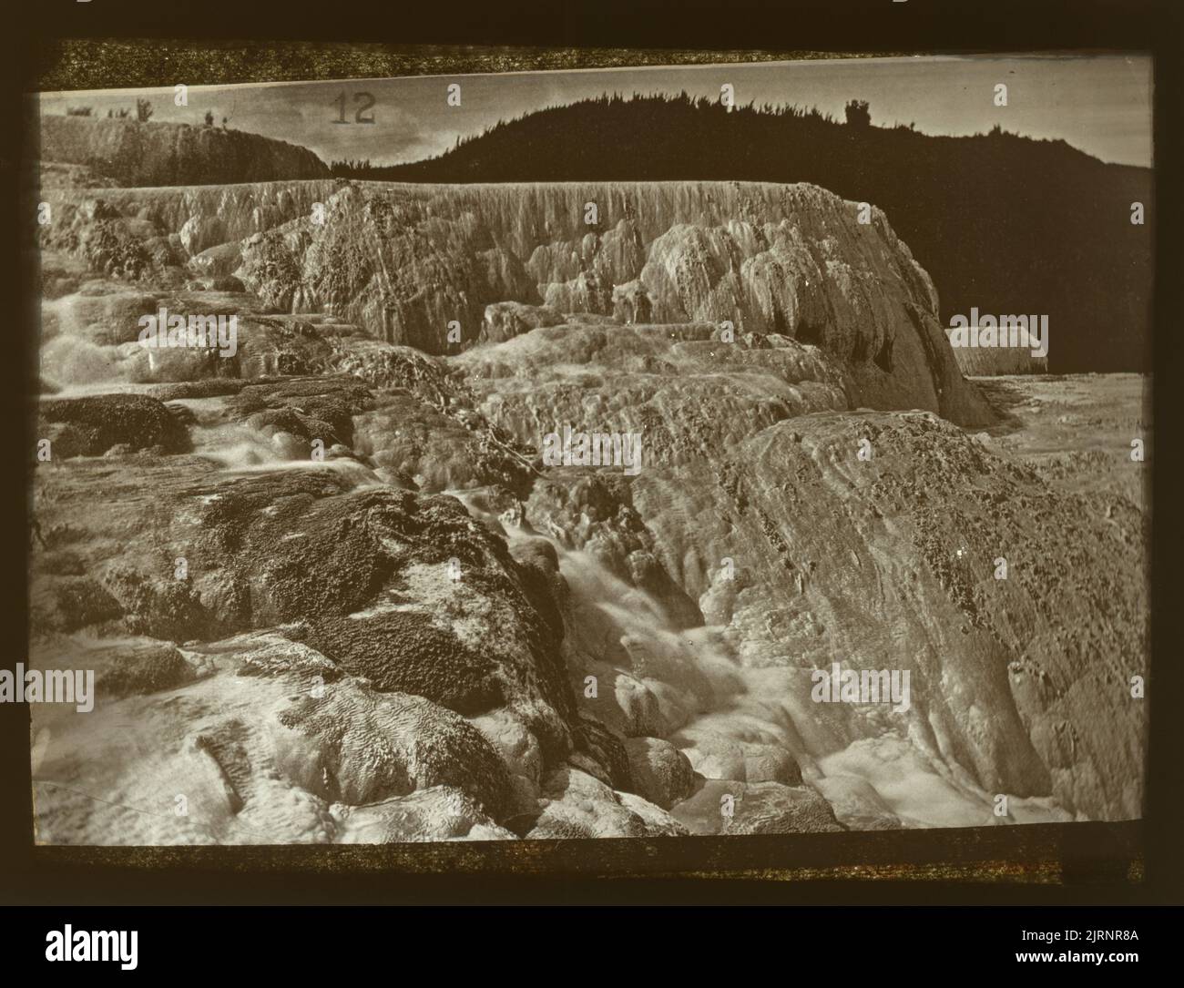 Éruption du mont Tarawera : sans titre, vers 1886, Baie de l'abondance, fabricant inconnu. Don de J Hector, 1951. Banque D'Images