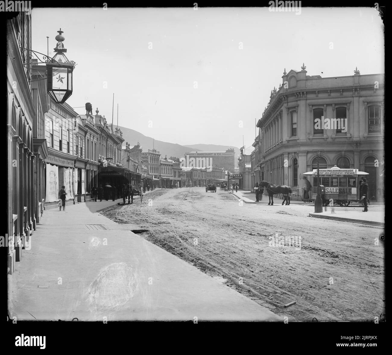 Lambton Quay, 1877, Wellington, par James Bragge. Banque D'Images