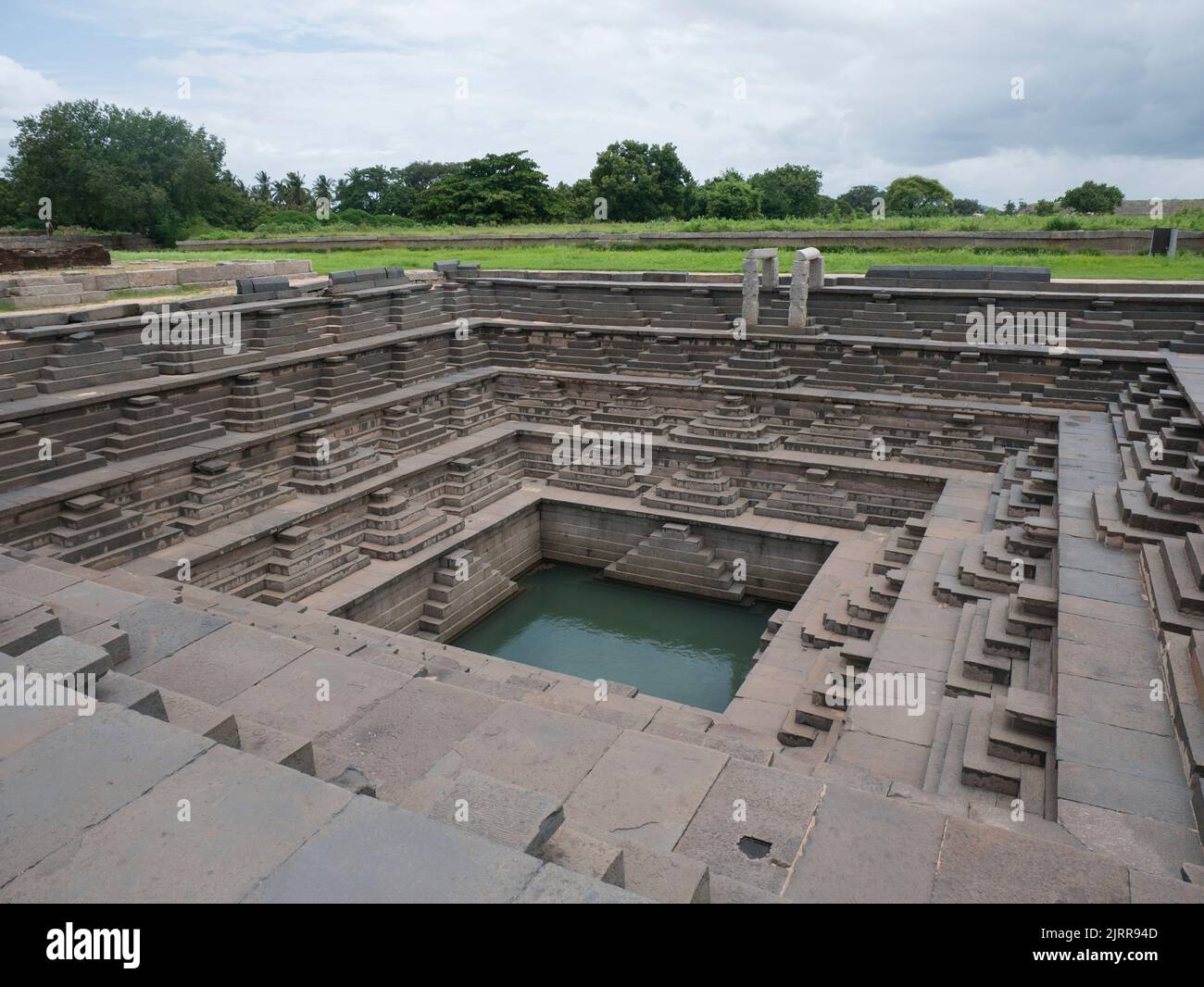 Un réservoir d'eau carré étagé à l'état de hampi Karnataka Inde 08 07 2022 Banque D'Images