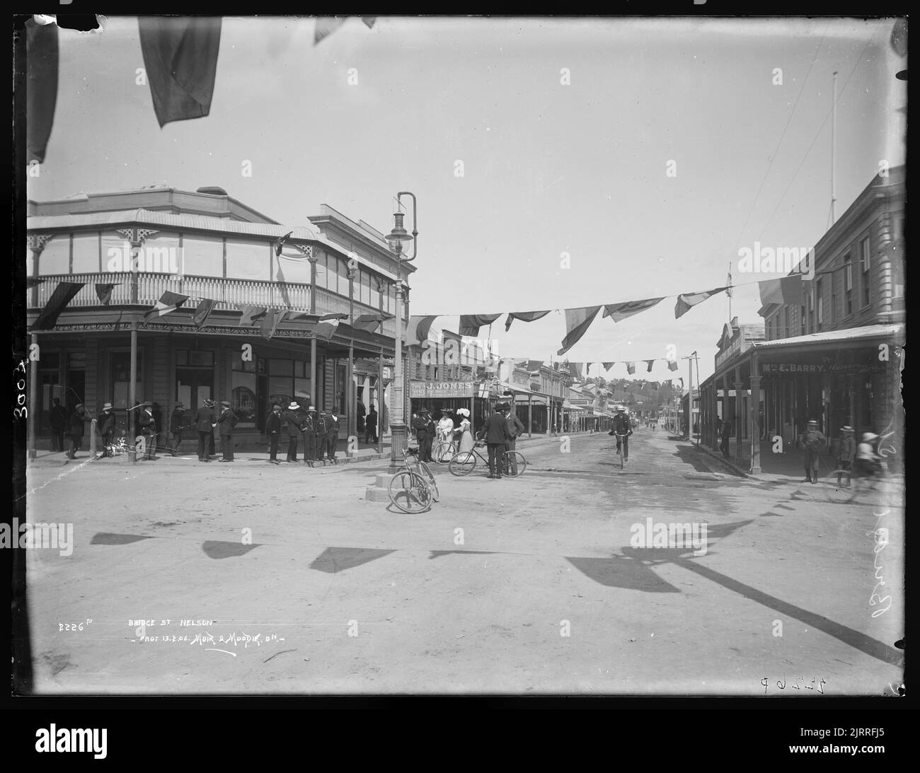 Bridge Street, Nelson, Dunedin, par Muir & Moodie. Banque D'Images