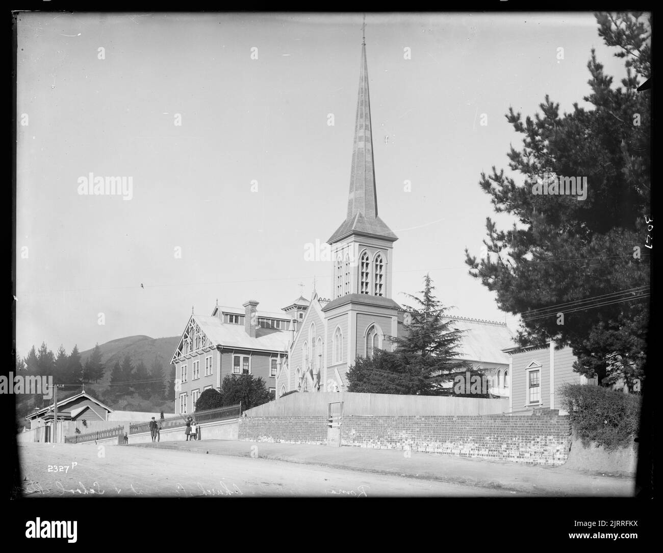 [Église catholique romaine, couvent et école, Nelson], Dunedin, par Muir & Moodie. Banque D'Images