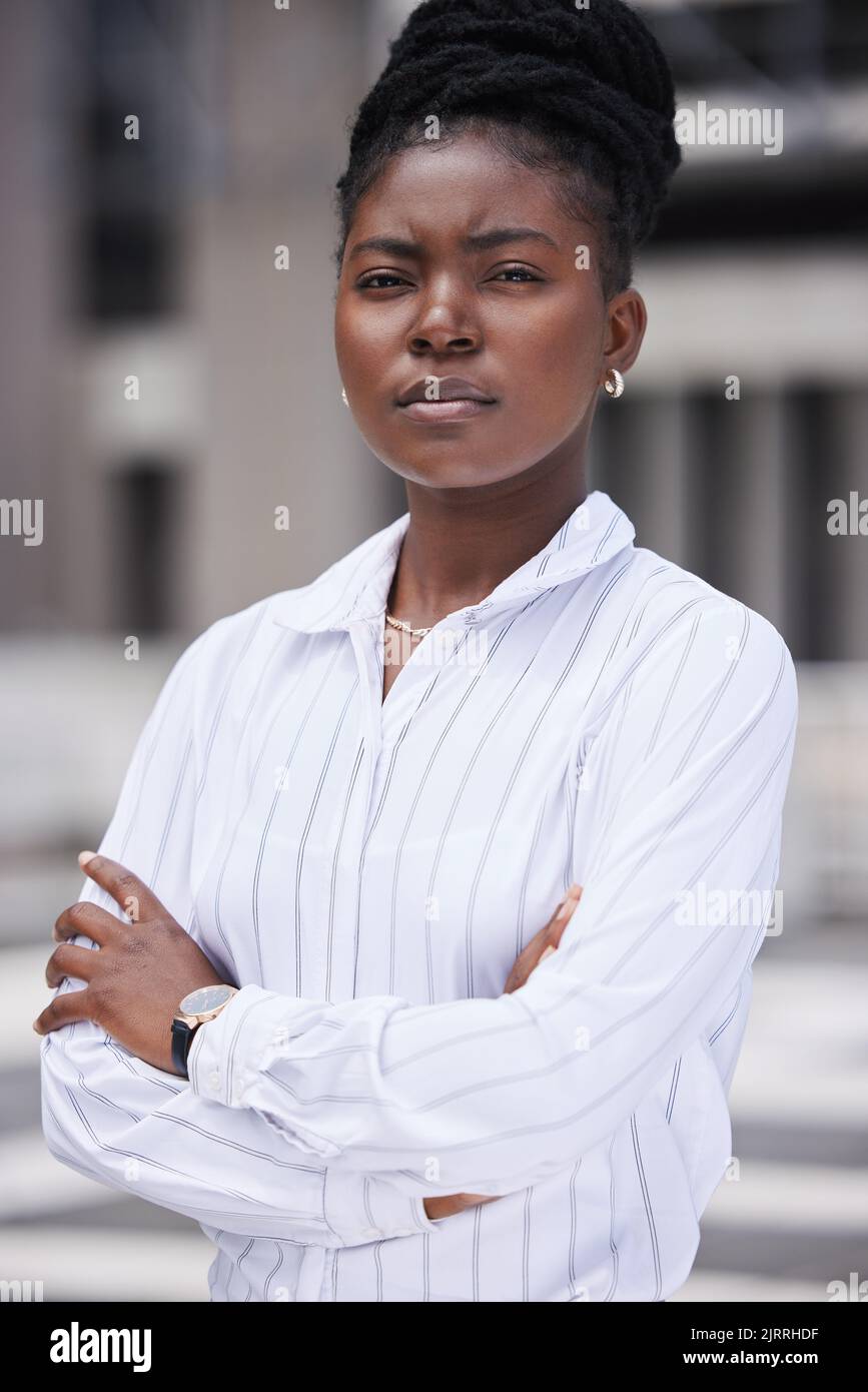 Motivation, vision et mission avec un état d'esprit de vision et une mission de croissance et de développement pour son entreprise dans la ville. Portrait d'une entreprise Banque D'Images