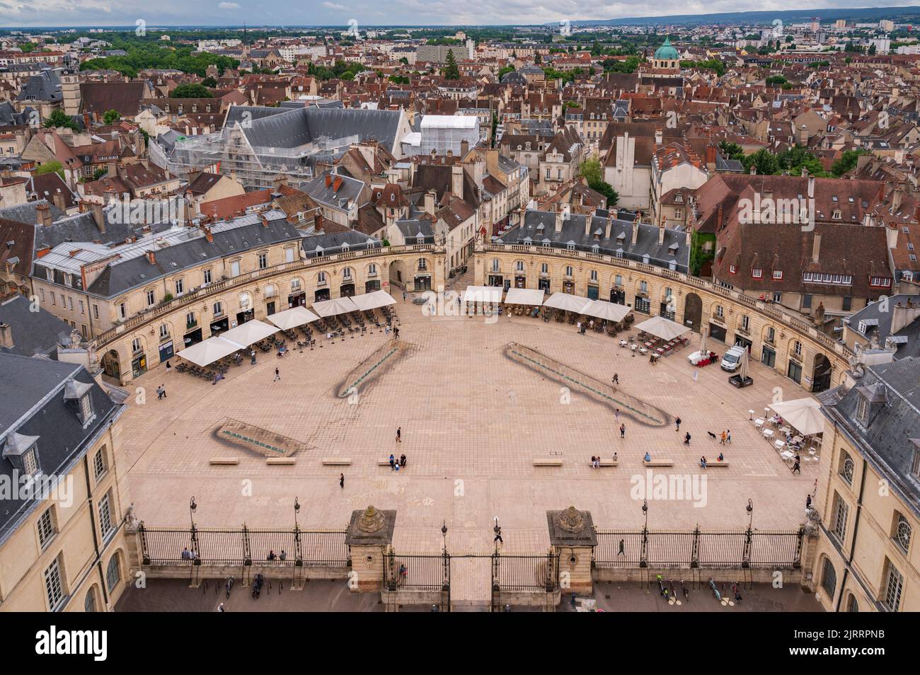 La ville intérieure de Dijon vue de la Tour Philippe le bon iin 46 m de hauteur Banque D'Images