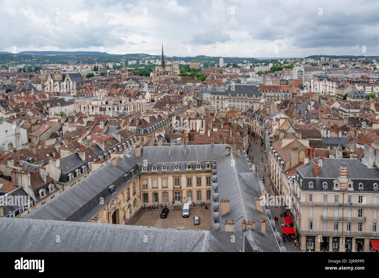 La ville intérieure de Dijon vue de la Tour Philippe le bon iin 46 m de hauteur Banque D'Images
