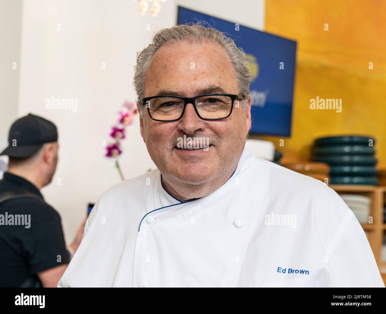 New York, États-Unis. 25th août 2022. Le célèbre chef Ed Brown assiste à 2022 US Open Food Tasting Media Preview au restaurant Aces sur le stade Arthur Ashe (photo par Lev Radin/Pacific Press) Credit: Pacific Press Media production Corp./Alay Live News Banque D'Images