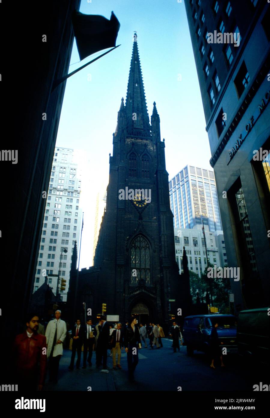 Manhattan New York USA Trinity Church vue de Wall Street Banque D'Images