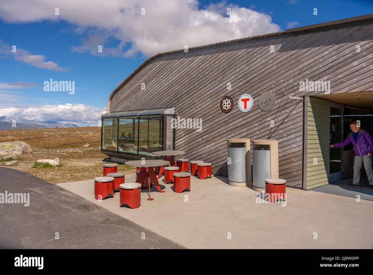 Nouveau centre d'accueil DNT à Valdresflye un plateau de montagne dans le parc national de Jotunheimen, Norvège centrale Banque D'Images