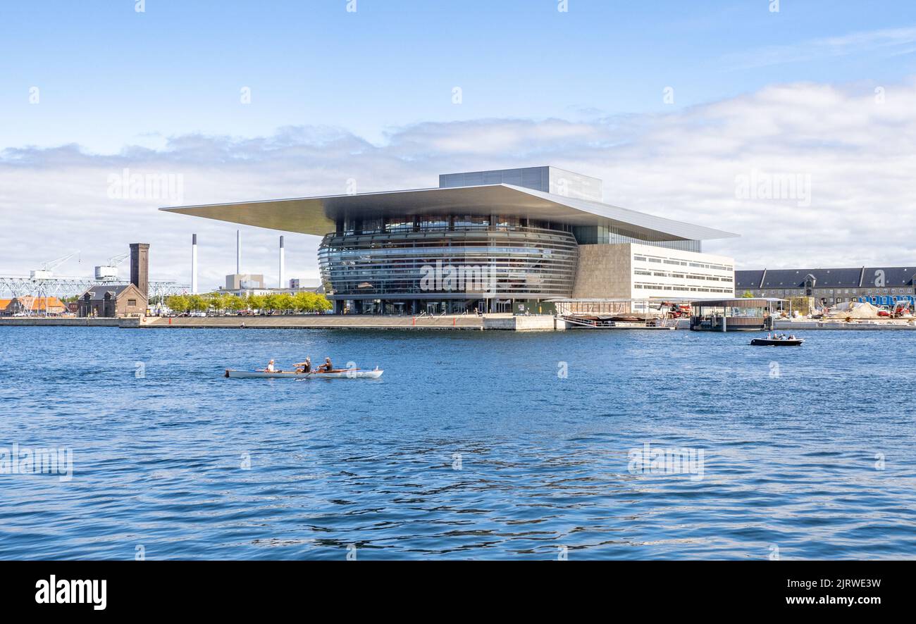 Opéra de Copenhague en bord de mer conçu par Henning Larsen Banque D'Images