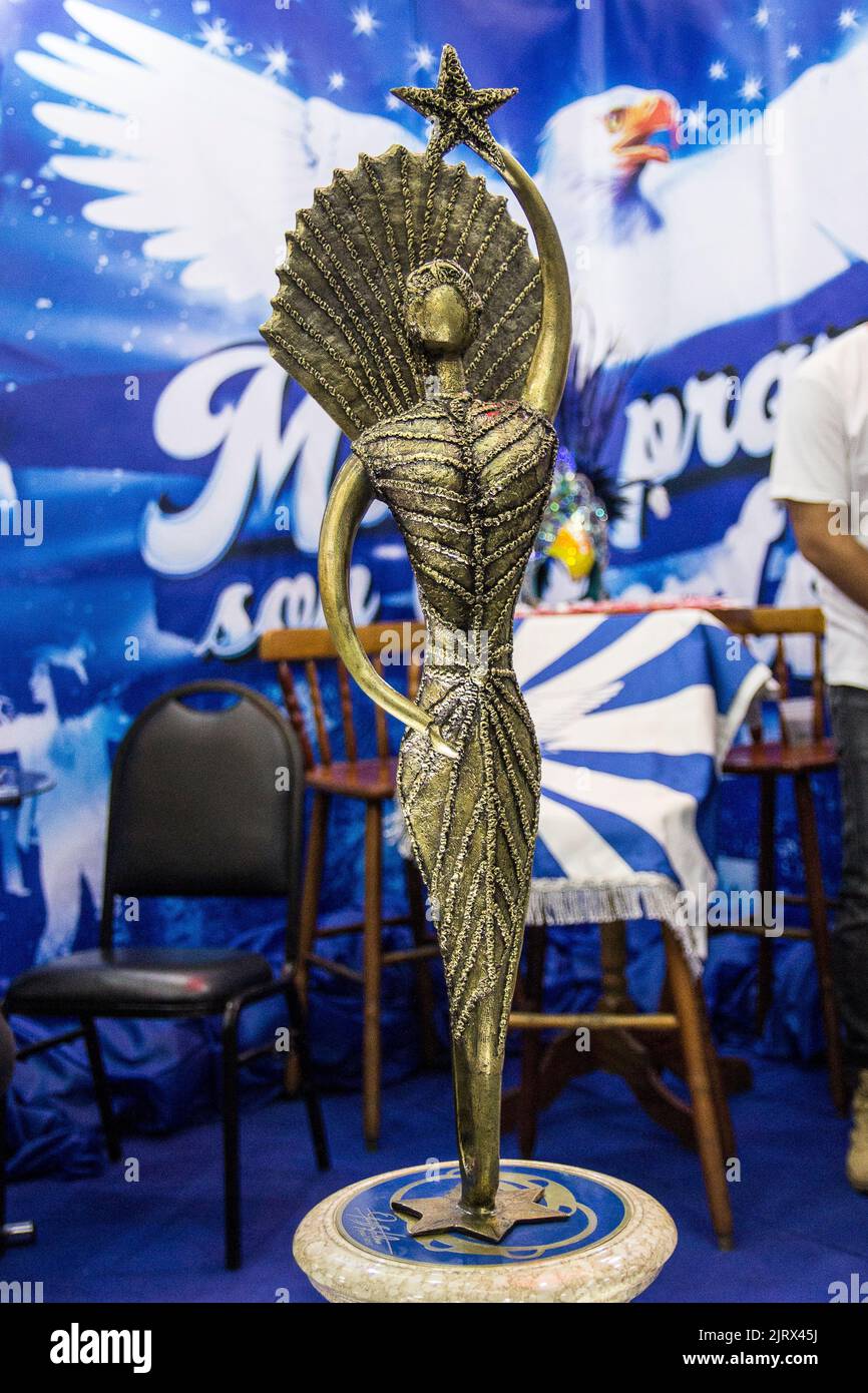 Trophée du gagnant du carnaval de Rio de Janeiro au Brésil en l'an 2016. Banque D'Images