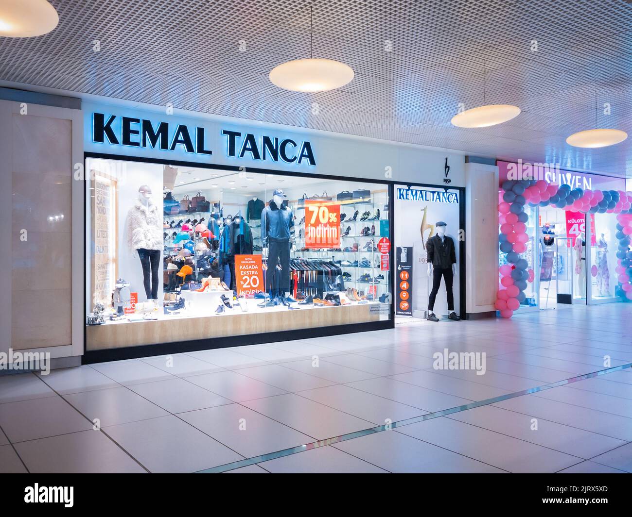 Magasin de chaussures turc Banque de photographies et d’images à haute résolution Alamy