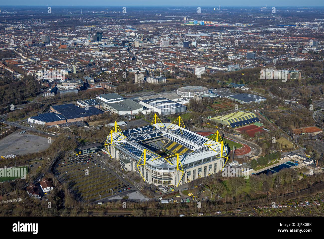 Photographie aérienne, signal Iduna Park Bundesliga Stadium BVB 09 Borussia Dortmund ainsi que le Westfalenhallen, Westfalenhalle, Dortmund, Ruhr, Banque D'Images