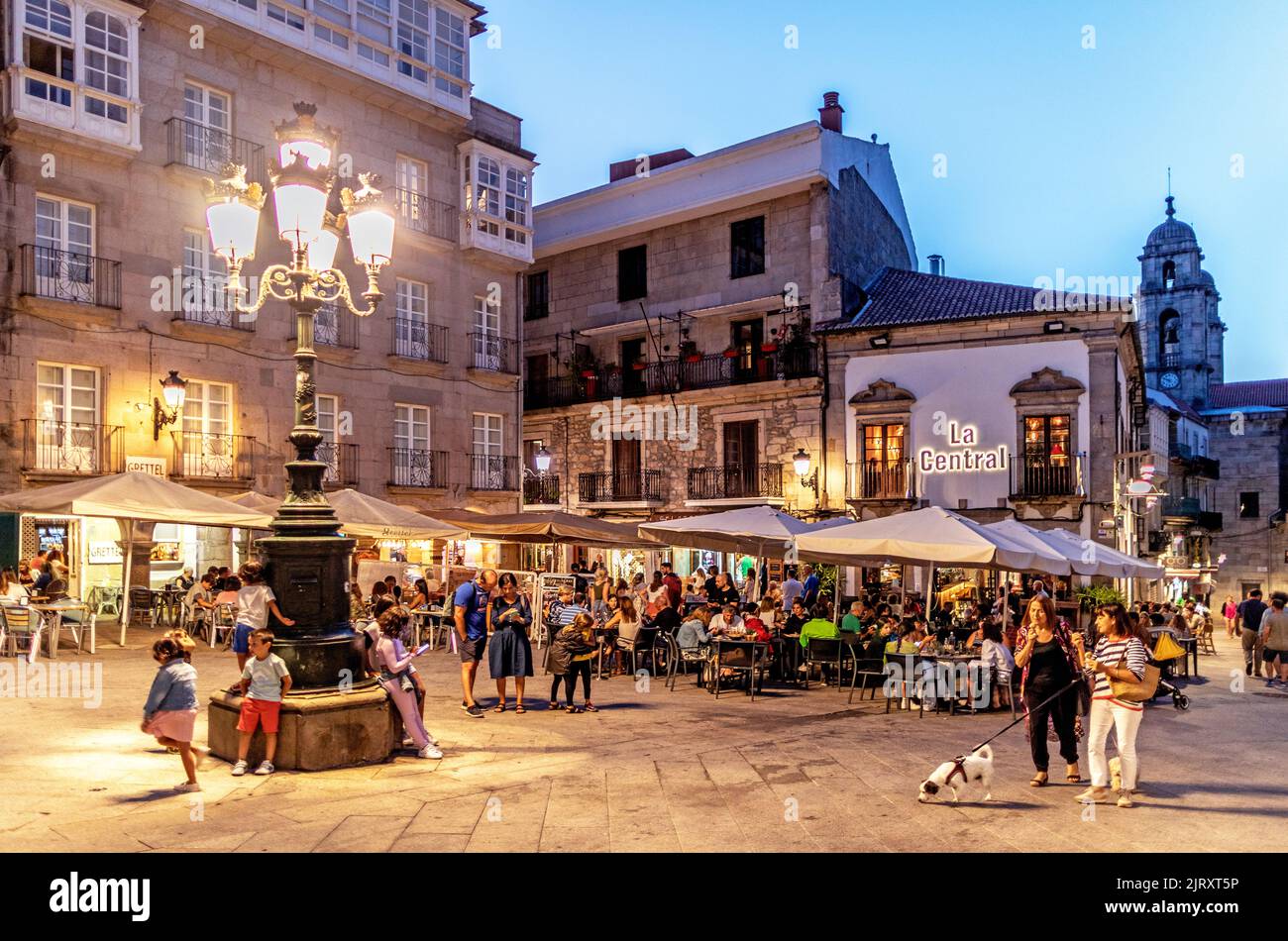 Place de la vieille Vigo la nuit Galice Espagne Banque D'Images