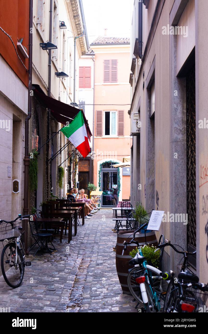 Rue dans le centre historique de Rimini Italie. Photo de haute qualité Banque D'Images