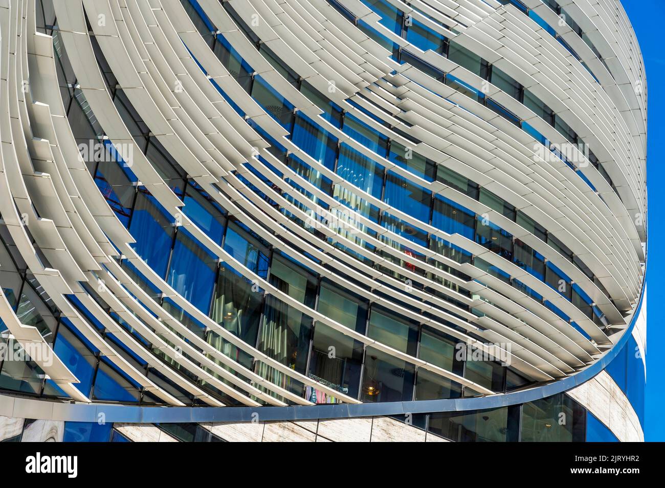 Architecture moderne, façade, Koe-Bogen, Düsseldorf, Rhénanie-du-Nord-Westphalie, Allemagne Banque D'Images