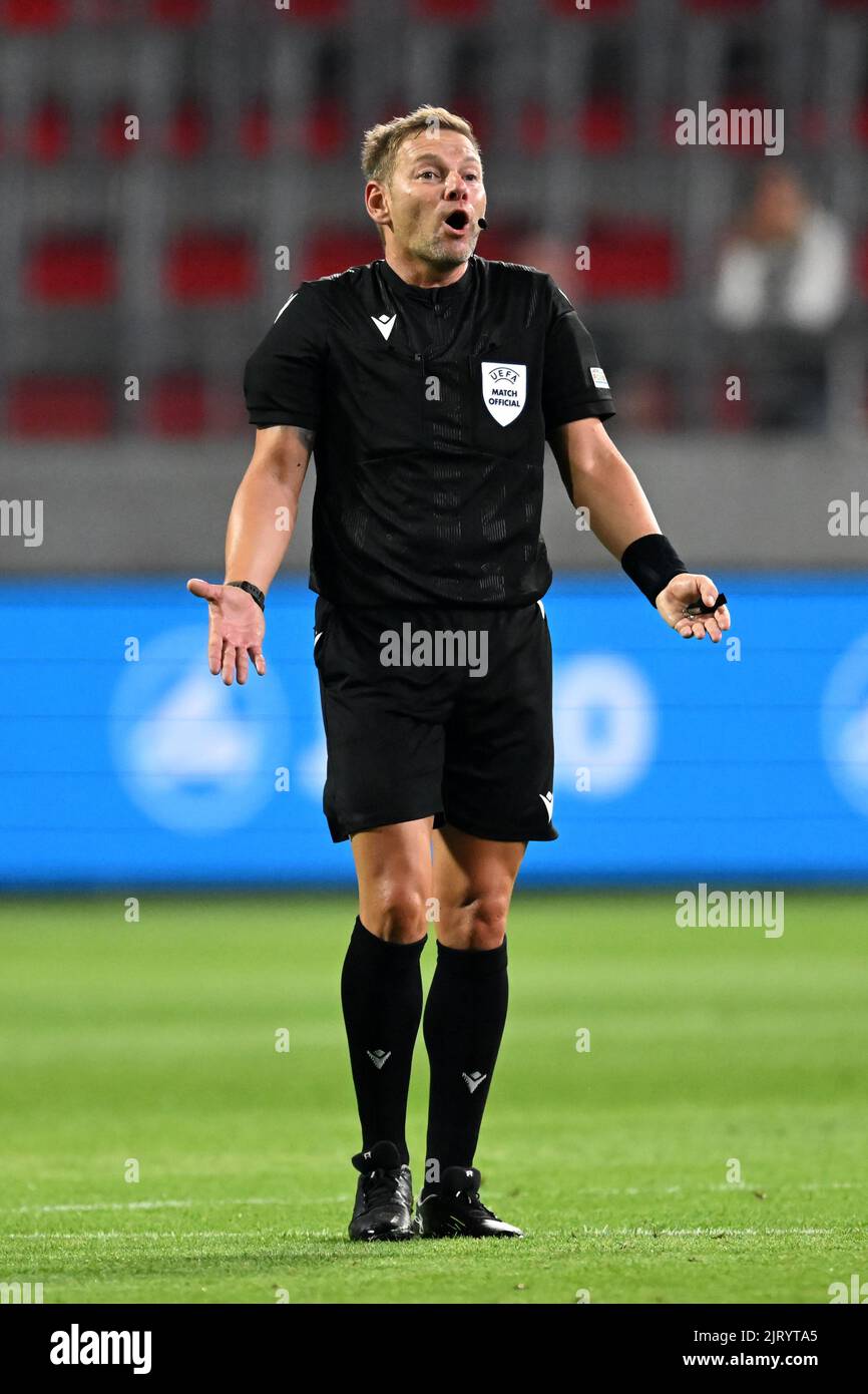 ANVERS - Referee Manuel Schuettengruber lors du match de la Ligue des conférences de l'UEFA entre le FC royal d'Anvers et Istanbul Basaksehir au stade de Boseuil sur 25 août 2022 à Anvers, Belgique. ANP | hauteur néerlandaise | GERRIT DE COLOGNE Banque D'Images