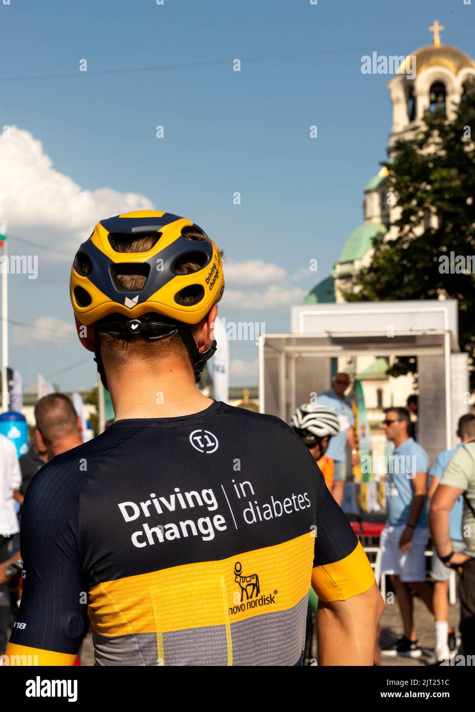 Sofia, Bulgarie, 27 août 2022. Les cyclistes participent à l'édition 2022 de la compétition cycliste Tour de Bulgarie lors du tour d'ouverture du prologue dans la capitale bulgare. Banque D'Images
