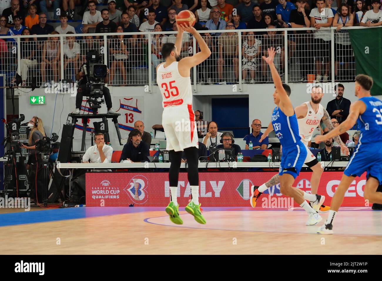 Brescia, Italie. 27th août 2022. Nicolo Melli (Italie) et Thaddus McFadden ( Géorgie) lors de la coupe du monde 2023 qualificatifs - Italie contre  Géorgie, équipes de basket-ball de Brescia, Italie, 27 août