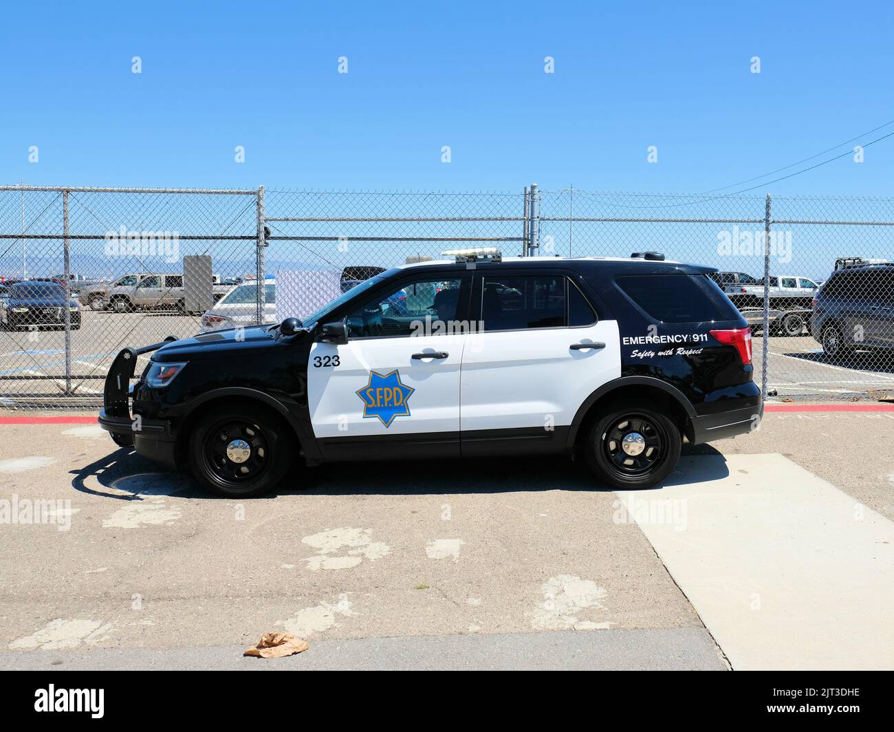 Véhicule du département de police de San Francisco à San Francisco, Californie, États-Unis ; véhicule utilitaire sport utilisé pour les forces de l'ordre dans la région de la baie ; voiture d'équipe. Banque D'Images