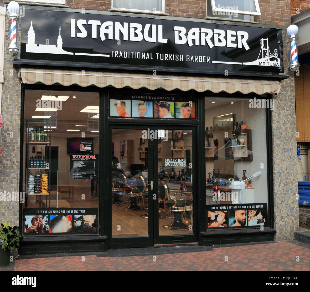 Istanbul Barber, salon de coiffure, magasin, turc traditionnel, Hunstanton, Norfolk, Angleterre Banque D'Images