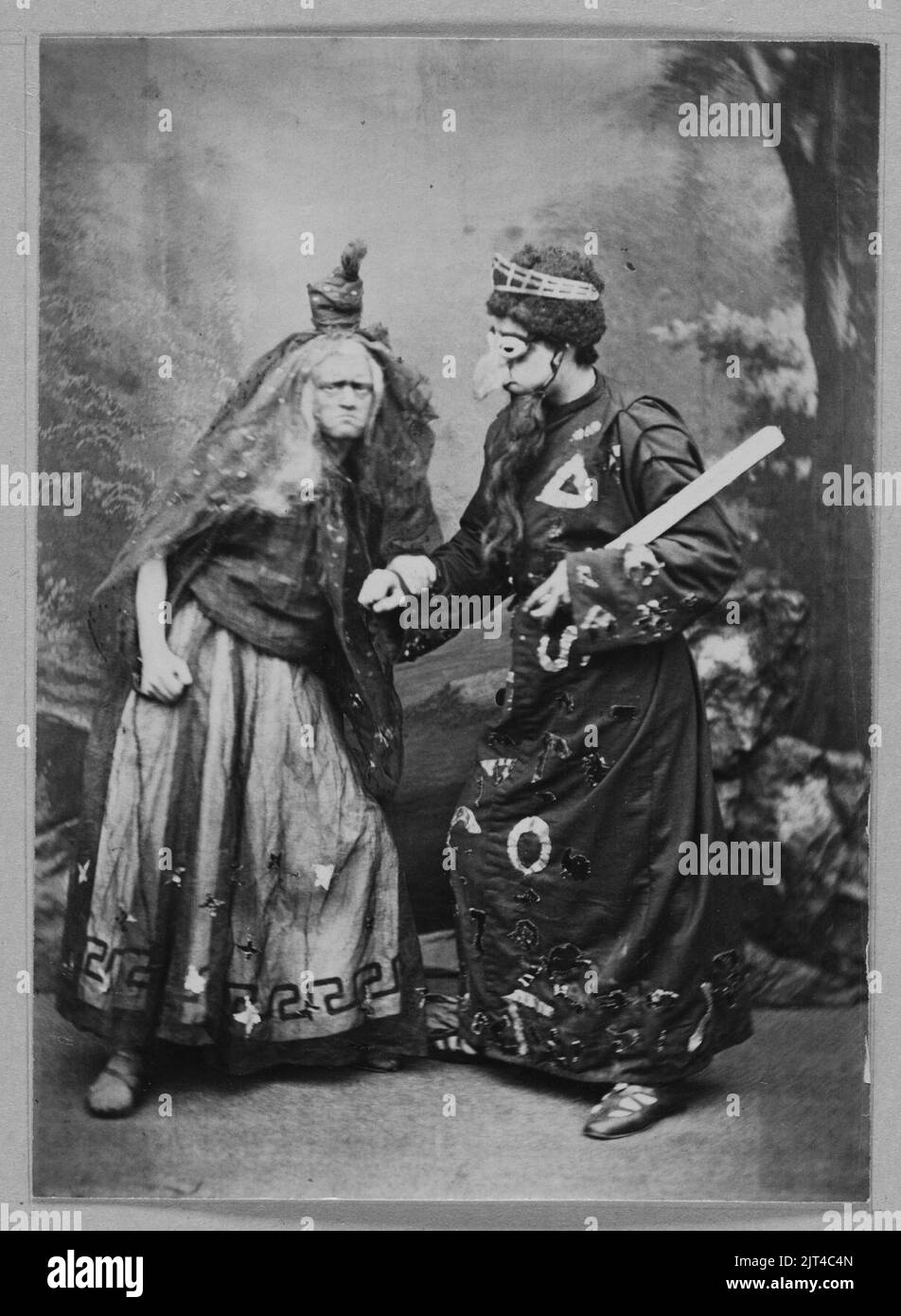 Deux acteurs en costume de scène Banque D'Images