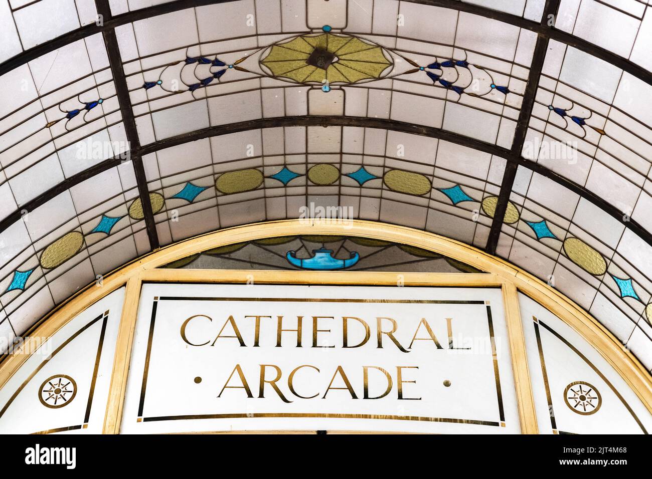 À l'intérieur de l'arcade de la cathédrale de Melbourne, une arcade commerçante historique datant de 1925. Banque D'Images