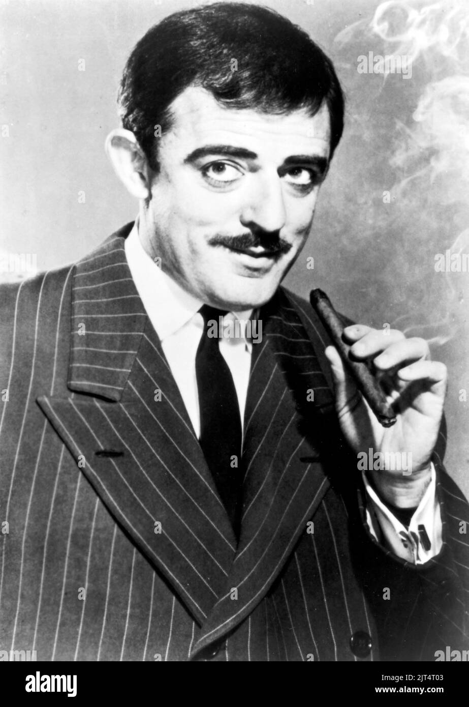 JOHN ASTIN DANS LA FAMILLE ADDAMS (1964). Crédit: FILMWAYS / Album Banque D'Images