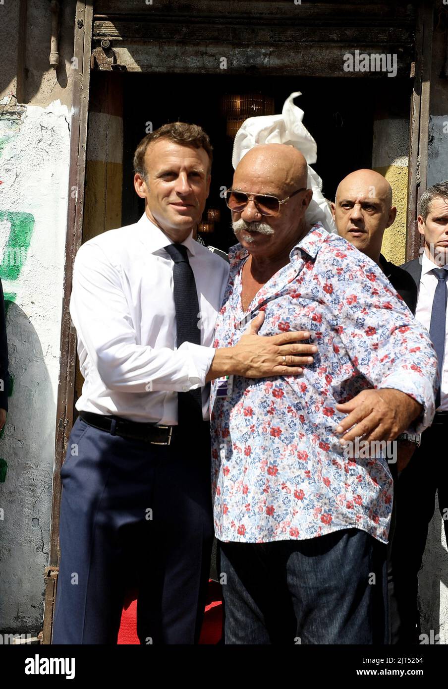 Le président de la République française, Emmanuel Macron rend visite à ...