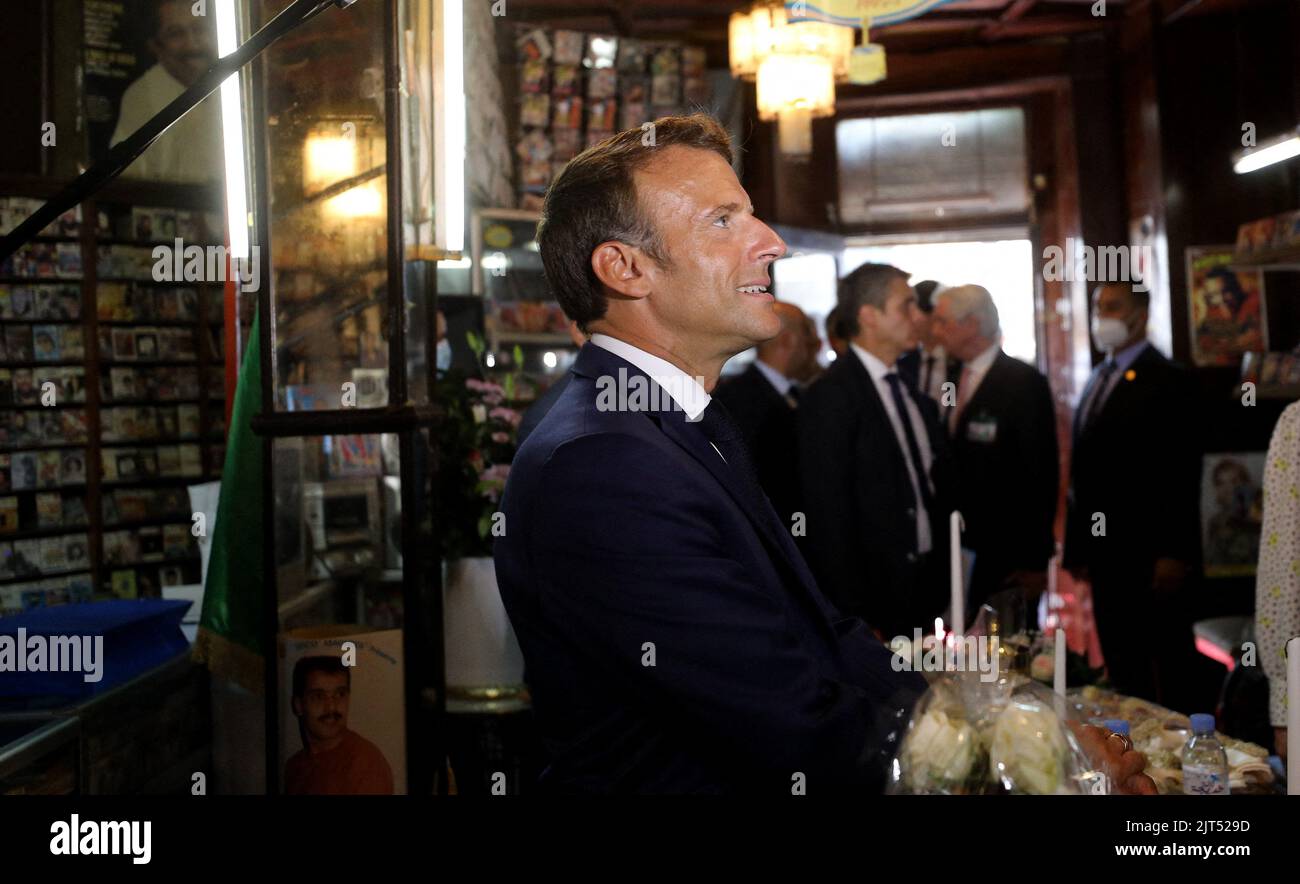 Le président de la République française, Emmanuel Macron rend visite à ...