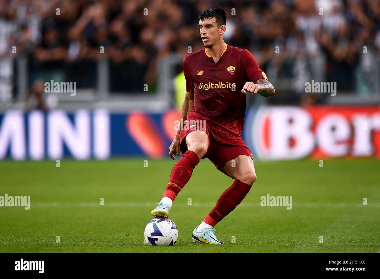 Tuin, Italie. 27 août 2022. Roger Ibanez d'AS Roma en action pendant la série Un match de football entre Juventus FC et AS Roma. Credit: Nicolò Campo/Alay Live News Banque D'Images