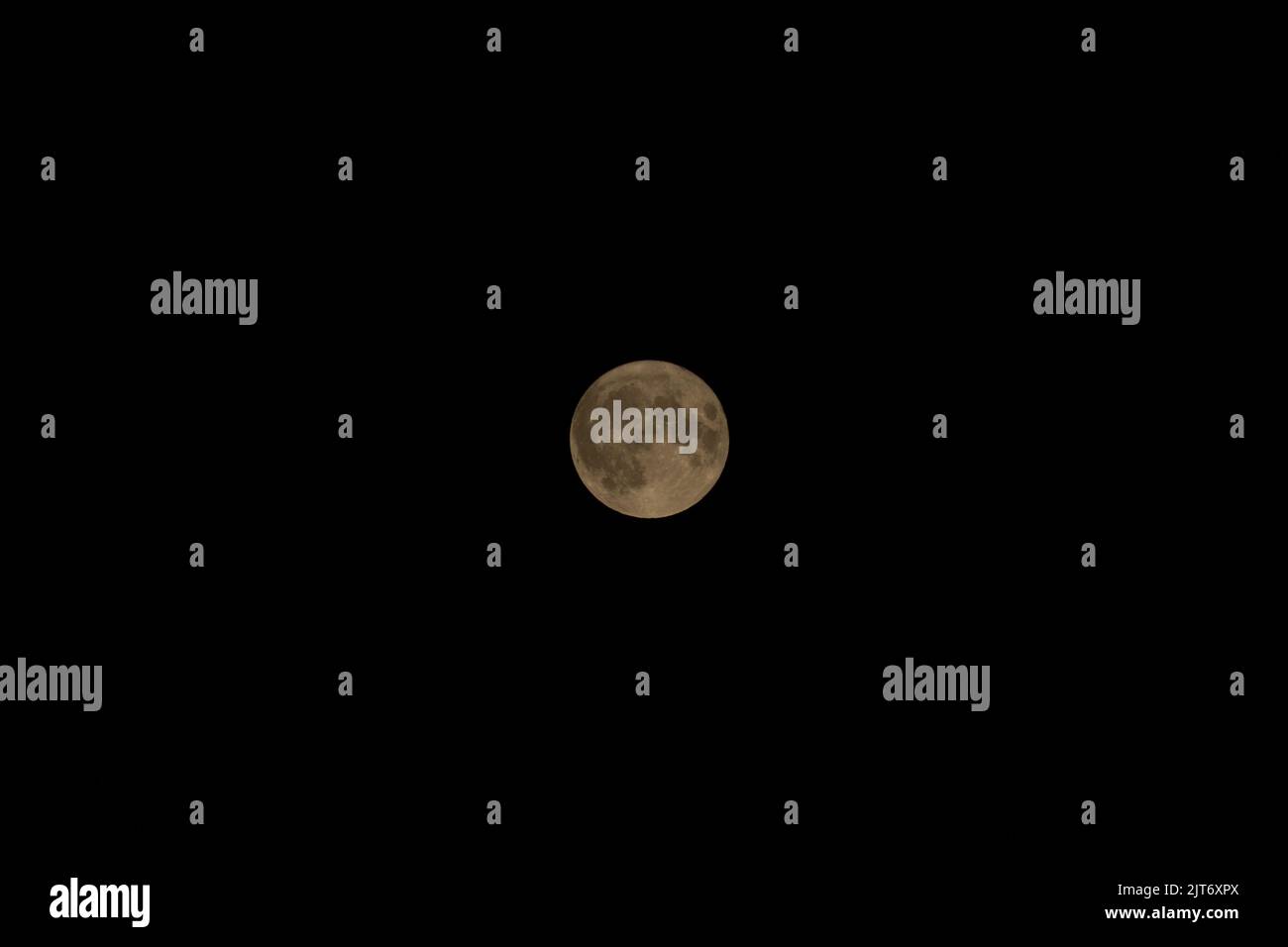 La Buck Moon, Thunder Moon ou Hay Moon over Moldova, 13 juillet 2022 Banque D'Images