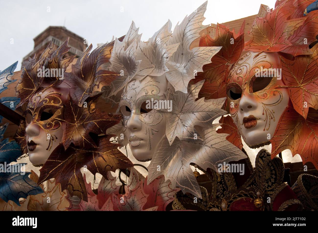 Masques de carnaval, Venise, Italie. Chaque année avant le début du Carent, il y a un célèbre Carneval qui dure plusieurs jours lorsque des masques tels que ceux-ci sont portés par Banque D'Images