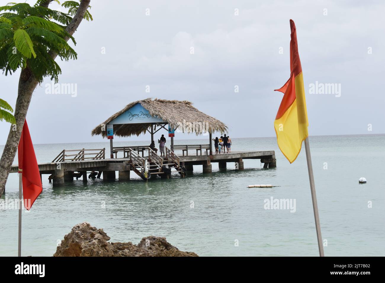 Jetée dans le parc du patrimoine de Pigeon point, Pigeon point, Tobago Banque D'Images