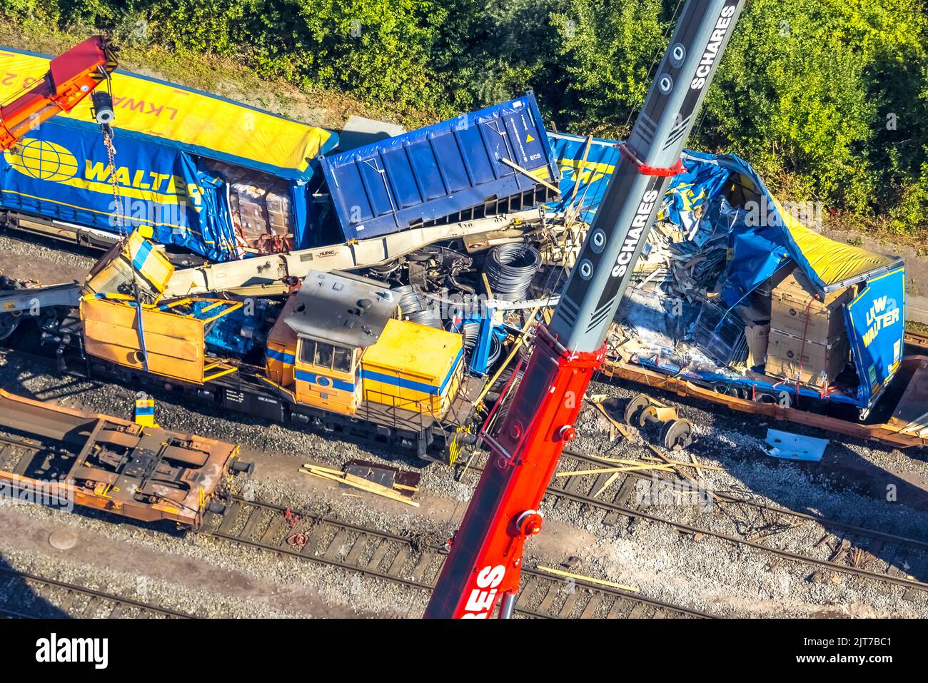 Luftbild, Güterzugunglück, Güterzug fährt beim Rangieren auf einen zweiten Güterzug auf, HERNE. Im Container-terminal Herne ist in der Nacht zu Freita Banque D'Images