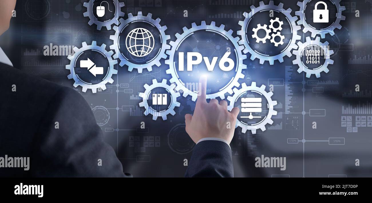 IPv6. Homme d'affaires en appuyant sur l'interface de l'écran tactile et en sélectionnant l'icône Protocole Internet Banque D'Images