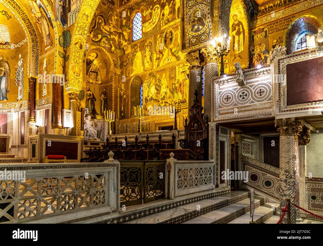 Palerme, Sicile - 6 juillet 2020 : intérieur de la chapelle palatine de Palerme en Sicile, Italie Banque D'Images