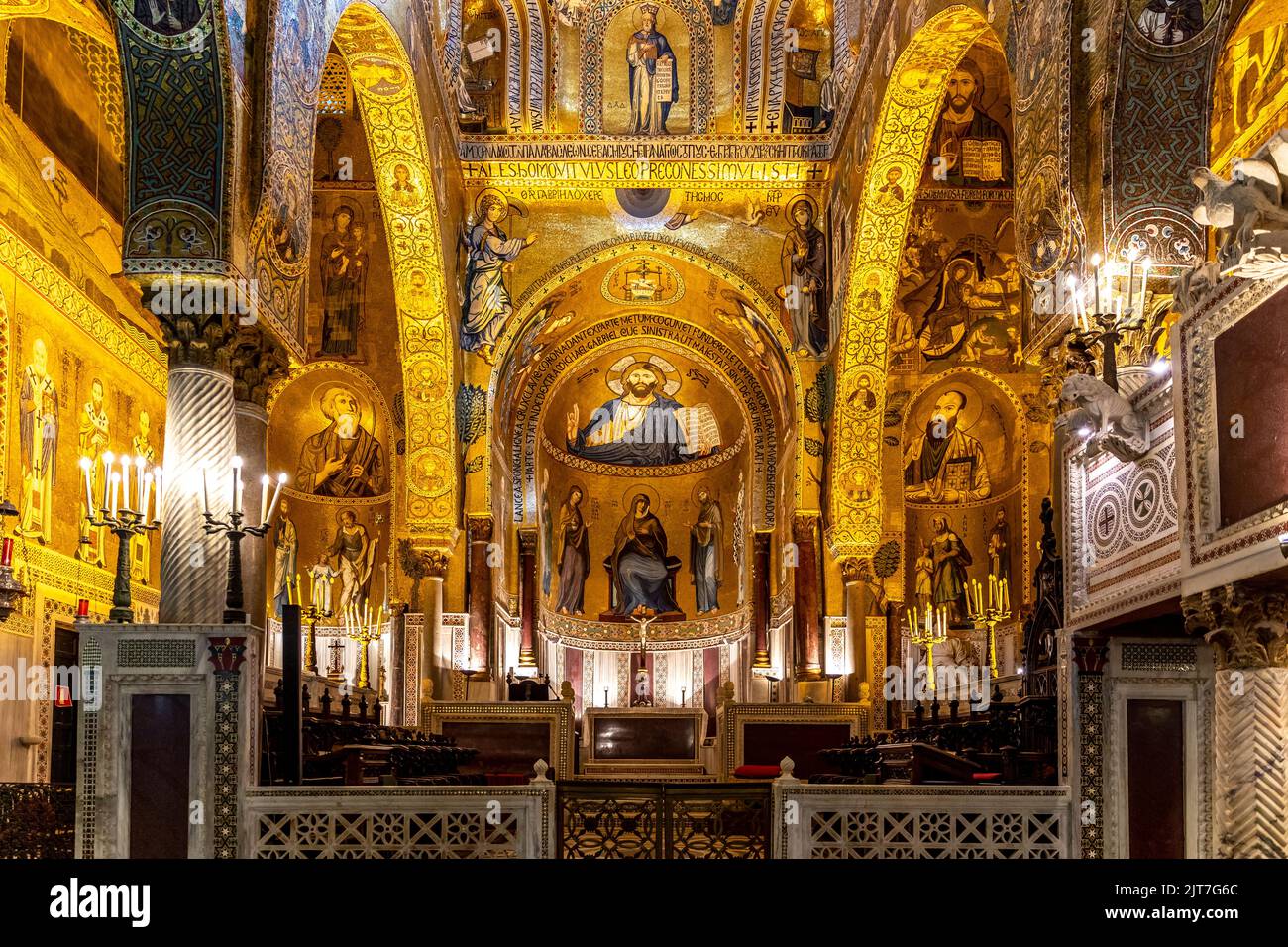 Palerme, Sicile - 6 juillet 2020 : intérieur de la chapelle palatine de Palerme en Sicile, Italie Banque D'Images