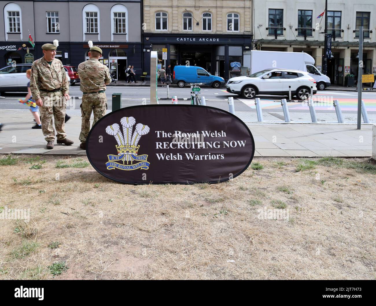 Royal Welsh Fusiliers. Campagne de recrutement. À l'extérieur du château de Cardiff. Été 2022. Guerriers galloises. Banque D'Images