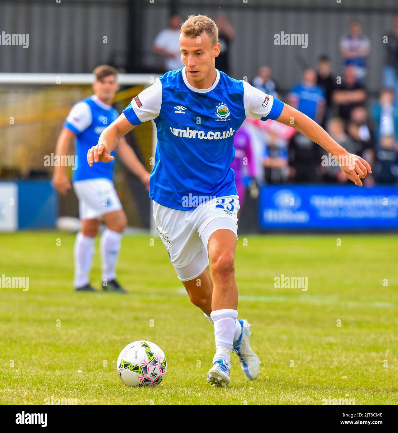 Eetu Vertainen - Carrick Rangers vs Linfield, Danske Bank Premiership, Loughview Leisure Arena Carrickfergus, dimanche 28th août 2022. Banque D'Images