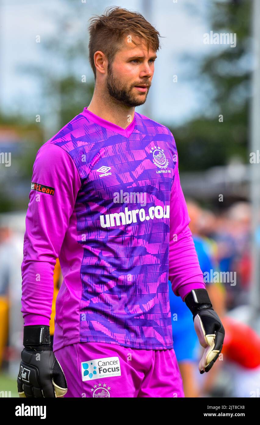 Chris Johns - Carrick Rangers vs Linfield, Danske Bank Premiership, Loughview Leisure Arena Carrickfergus, dimanche 28th août 2022. Banque D'Images