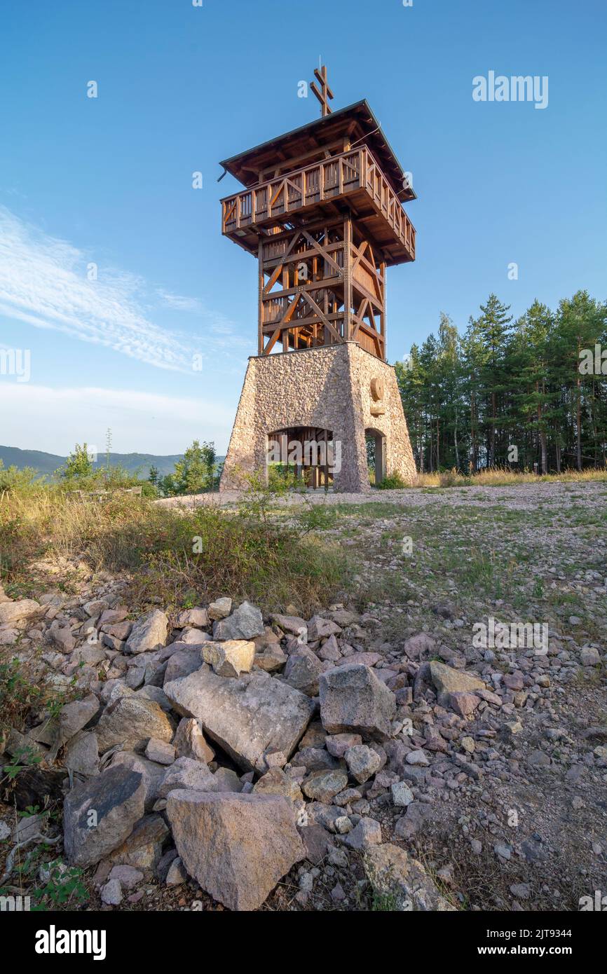 Tour de belvédère en bois ou tour d'observation Haj. Nova Bana. Slovaquie. Banque D'Images