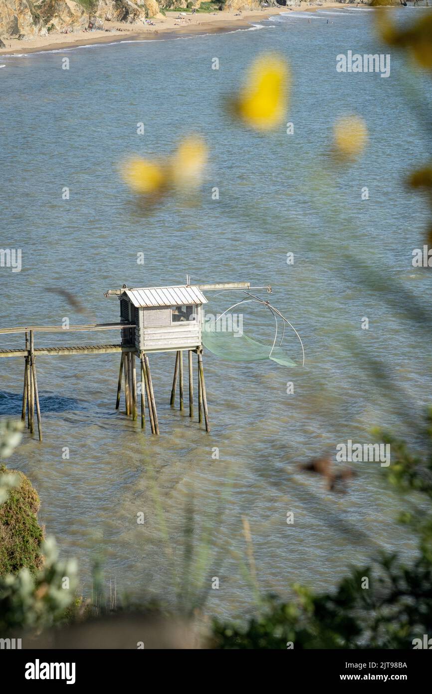 Une maison de pêche traditionnelle sur la côte de Pornic Banque D'Images