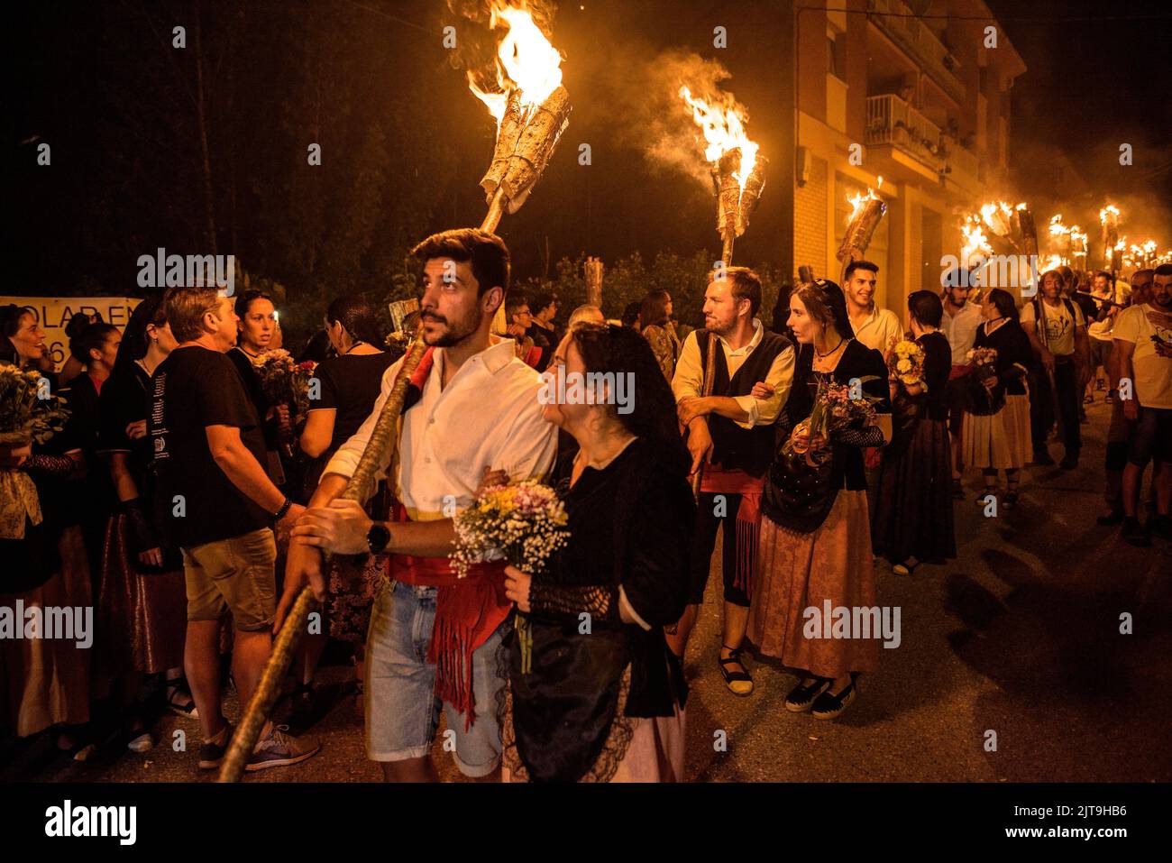 Festival de la descente aux flambeaux à la Pobla de Segur en l'honneur de la Vierge de Ribera, patrimoine immatériel de l'UNESCO dans les Pyrénées (Catalogne Espagne) Banque D'Images