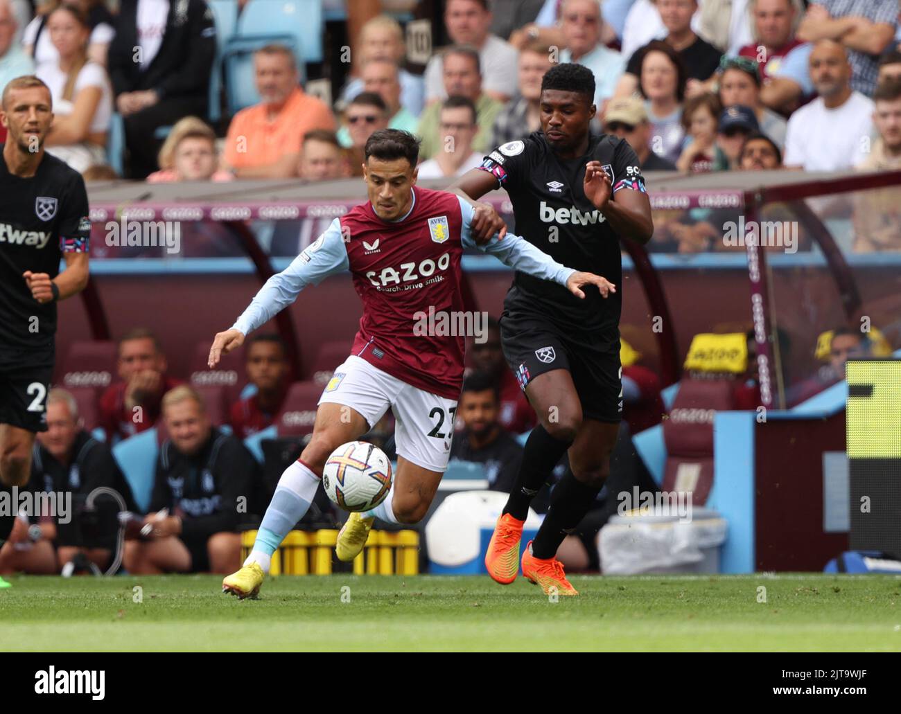 Birmingham, Royaume-Uni. 28th août 2022. Philippe Coutinho (AV) Ben Johnson (WHU) au match Aston Villa v West Ham United EPL, à Villa Park, Birmingham, Royaume-Uni sur 28 août 2022. Crédit : Paul Marriott/Alay Live News Banque D'Images Birmingham, Royaume-Uni. 28th août 2022. Philippe Coutinho (AV) Ben Johnson (WHU) au match Aston Villa v West Ham United EPL, à Villa Park, Birmingham, Royaume-Uni sur 28 août 2022. Crédit : Paul Marriott/Alay Live News Banque D'Images