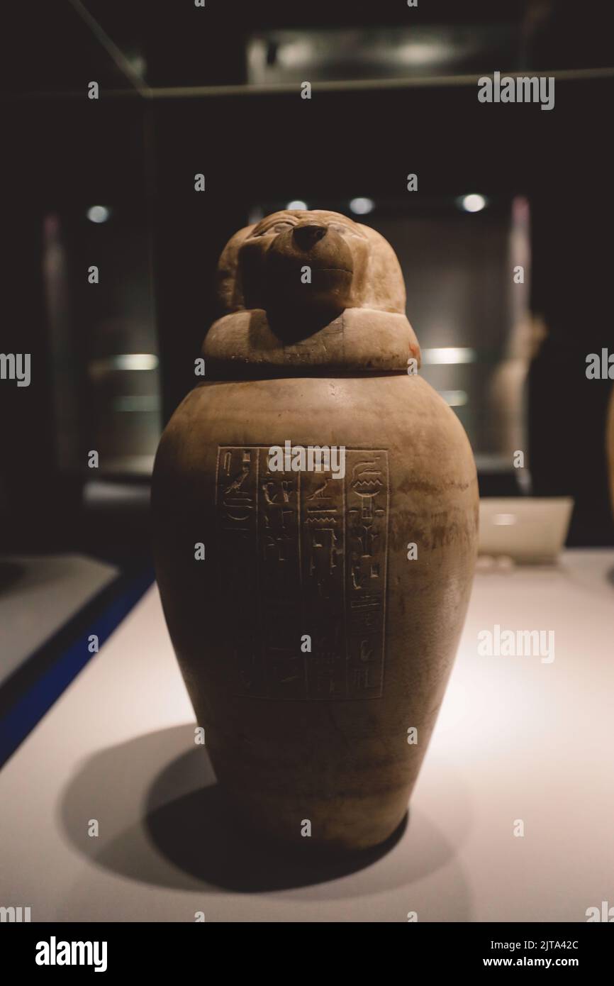 Louxor, Égypte - 13 novembre 2020 : expositions égyptiennes anciennes du musée archéologique de la momification en haute-Égypte Banque D'Images