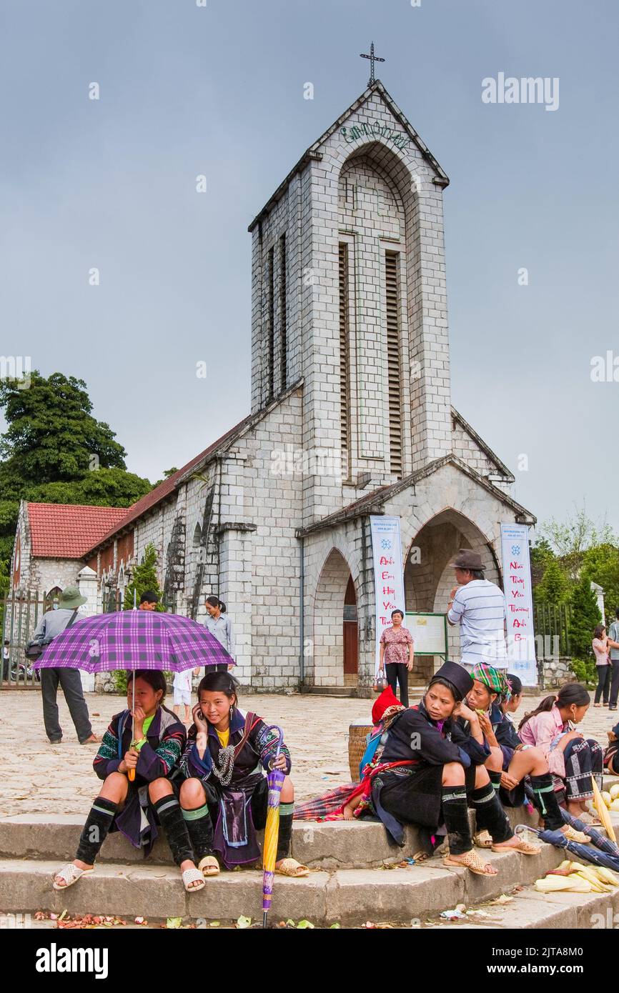 Vietnam, Sapa. Le budisme a été la religion principale pendant longtemps, mais le christianisme est lentement en train de se manifester parmi les groupes minoritaires et aussi le p vietnamien Banque D'Images