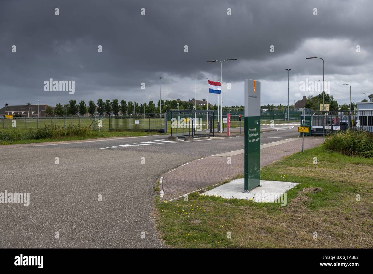 2022-08-29 13:37:29 GRONINGEN - Willem Lodewijk van Nassau casernes près de Zoutkamp où un lieu d'accueil d'urgence est réalisé pour les demandeurs d'asile qui ont rapporté à Ter Apel. ANP JILMER POSTMA pays-bas sortie - belgique sortie Banque D'Images