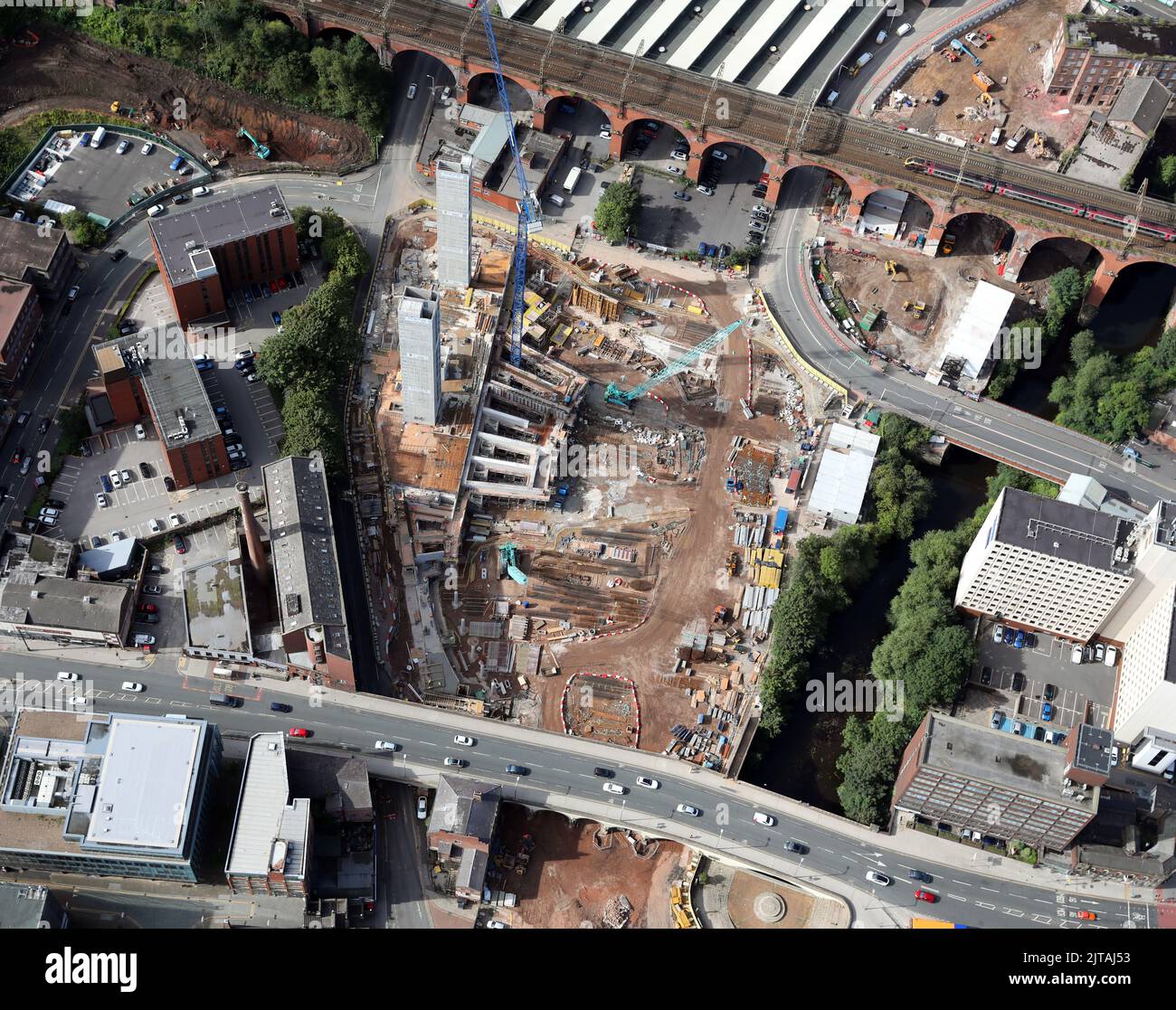 Vue aérienne du nouveau parc Interchange de Stockport sortant du sol dans le centre-ville de Stockport sur Daw Bank & Viaduct Street Banque D'Images