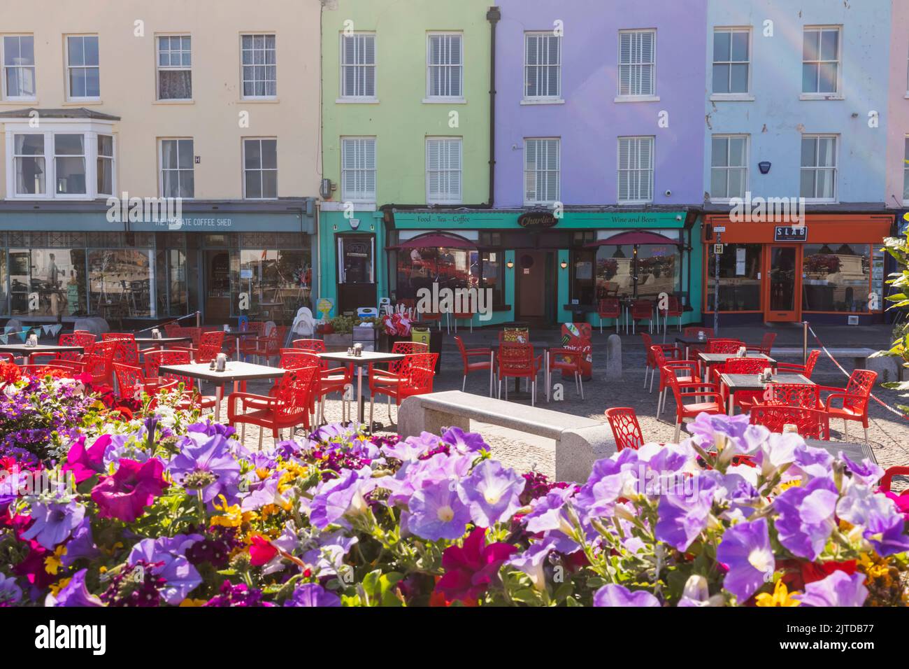 Angleterre, Kent, Margate, Old Town cafés et restaurants colorés en bord de mer Banque D'Images