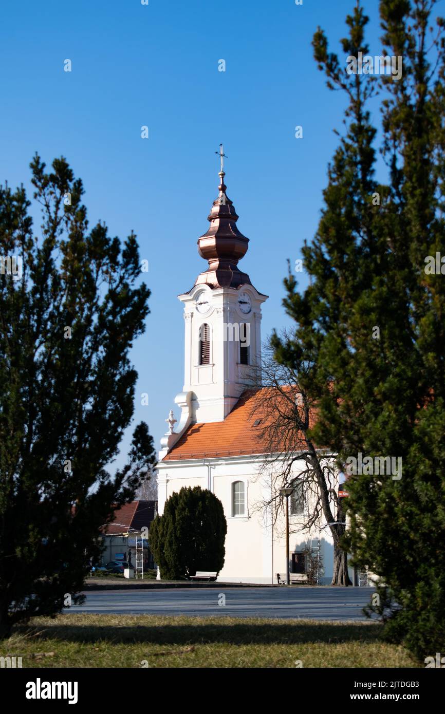 Église du village d'Europe de l'est Banque D'Images