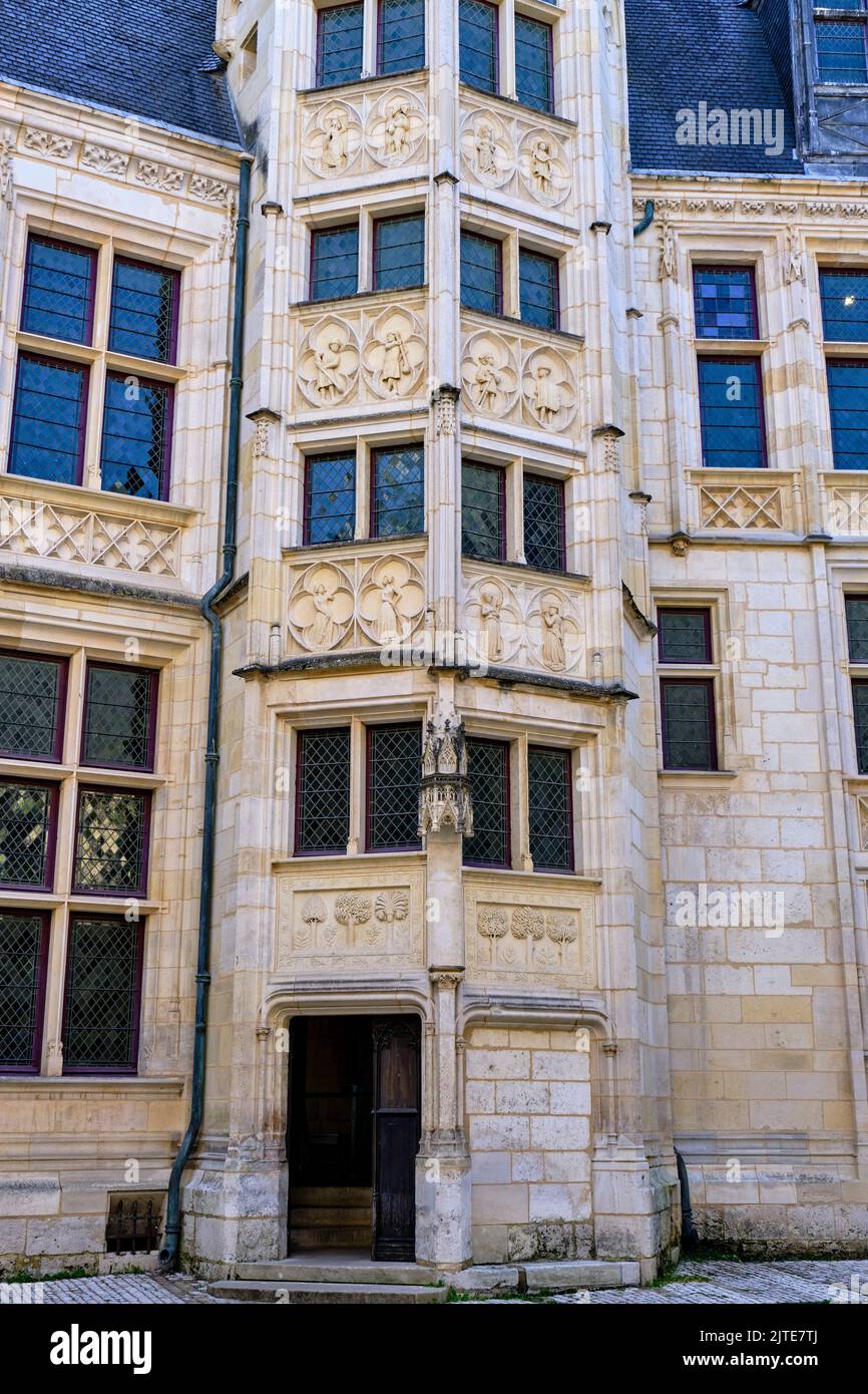 La France, cher (18), Bourges, Palais Jacques Cœur, la tour d'escalier dans la cour Banque D'Images